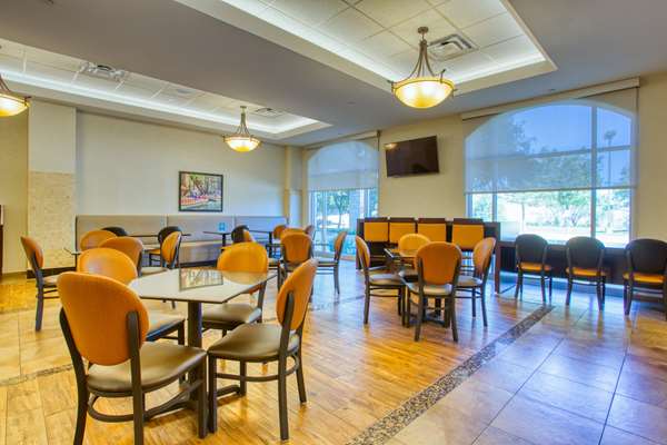 Amenities - Drury Inn & Suites La Cantera Parkway San Antonio - I-10, Exit 556