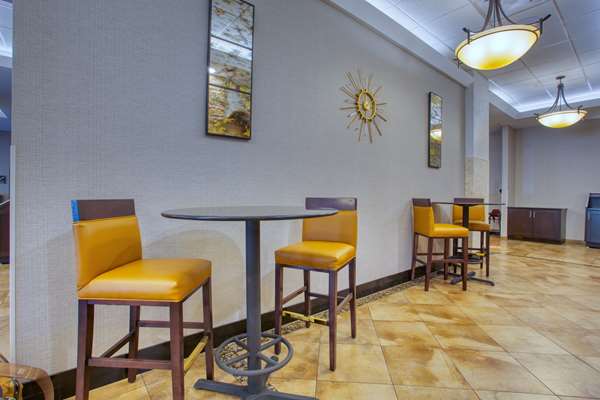 Amenities - Drury Inn & Suites La Cantera Parkway San Antonio - I-10, Exit 556