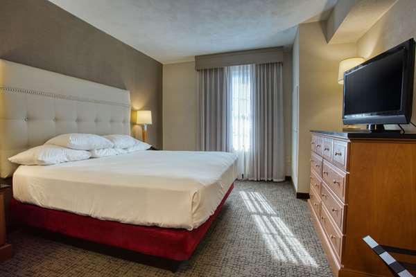 Suite - Drury Inn & Suites La Cantera Parkway San Antonio - I-10, Exit 556