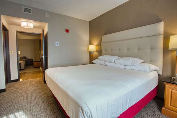 Suite - Drury Inn & Suites La Cantera Parkway San Antonio - I-10, Exit 556