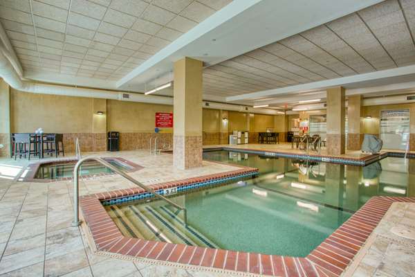 Pool - Drury Inn & Suites La Cantera Parkway San Antonio - I-10, Exit 556