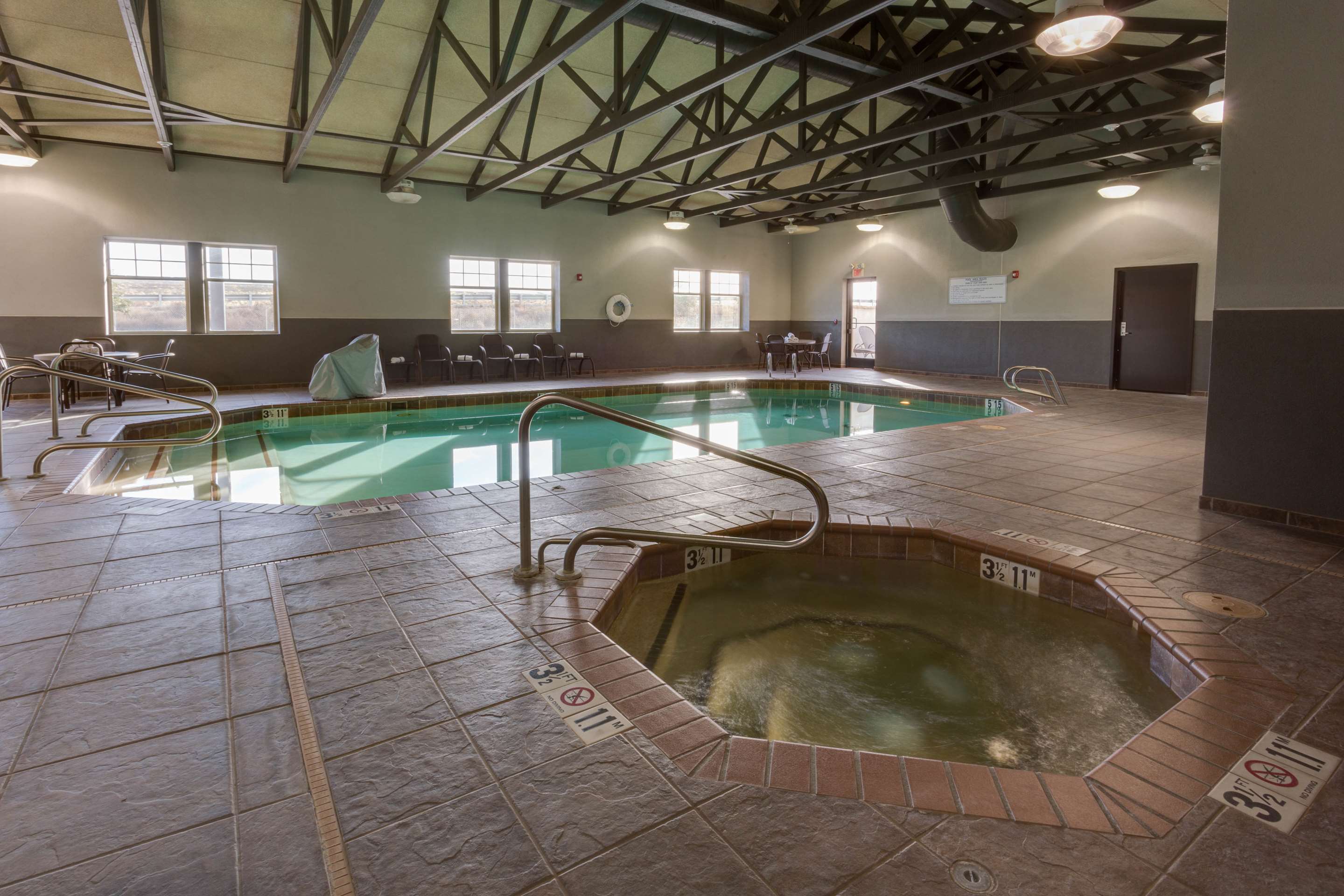 pool | Drury Inn & Suites Las Cruces