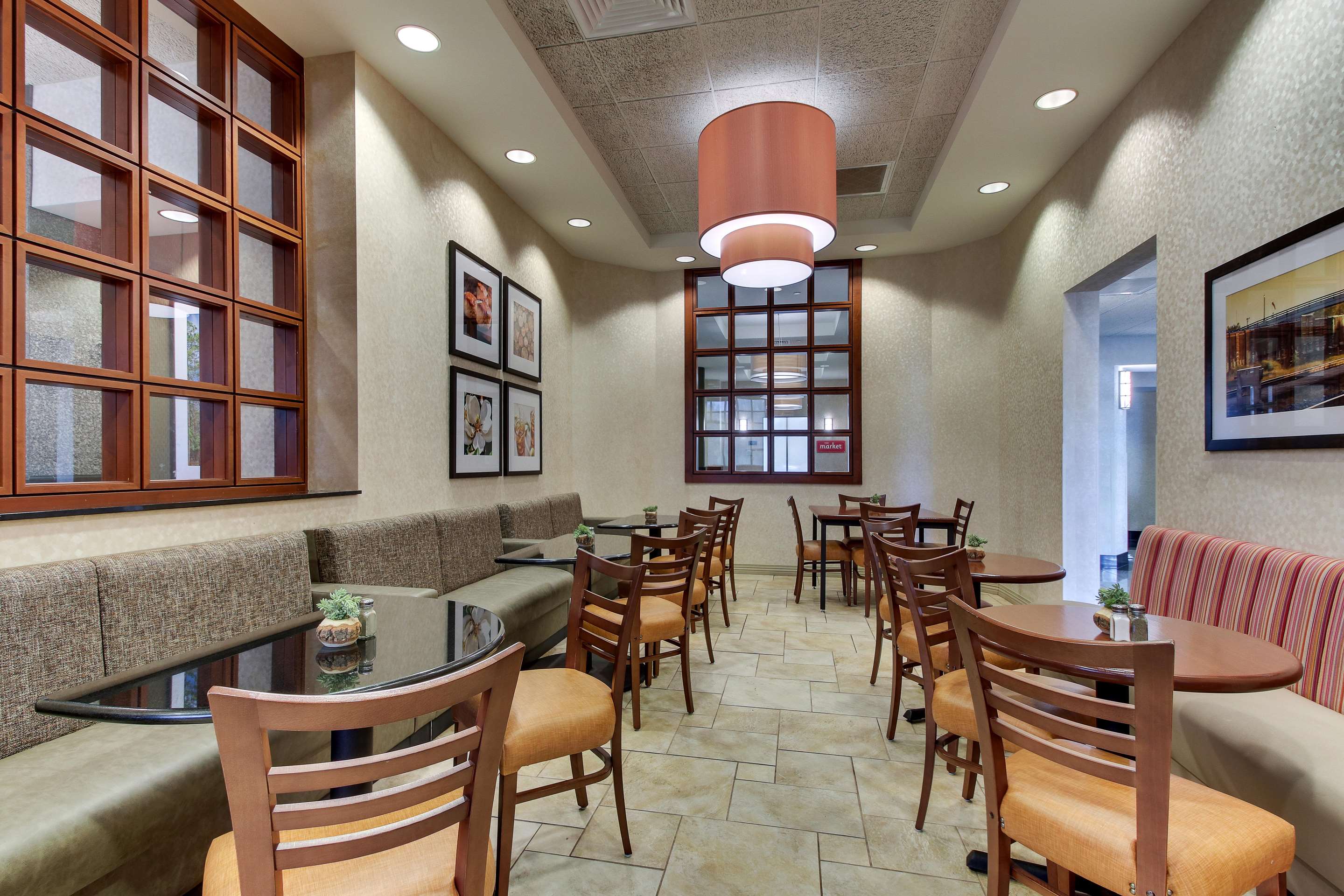 Dining Room | Drury Inn & Suites Meridian