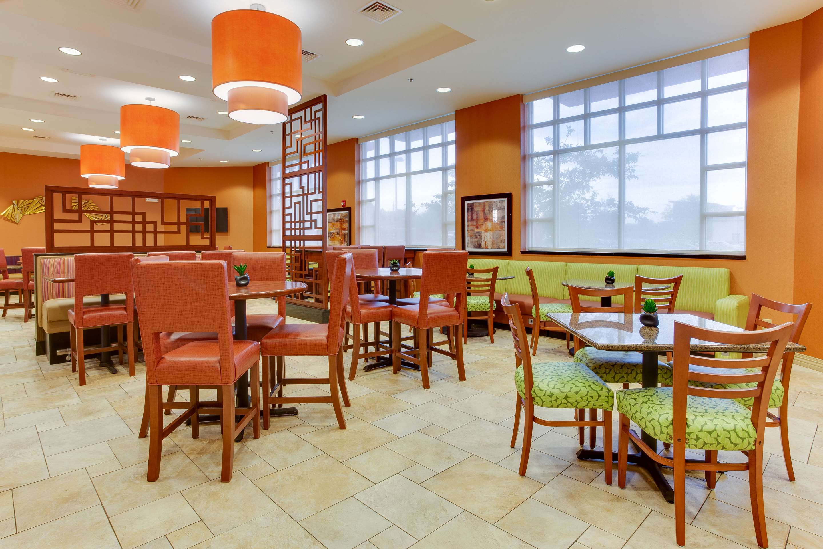 dining | Drury Inn & Suites West Des Moines