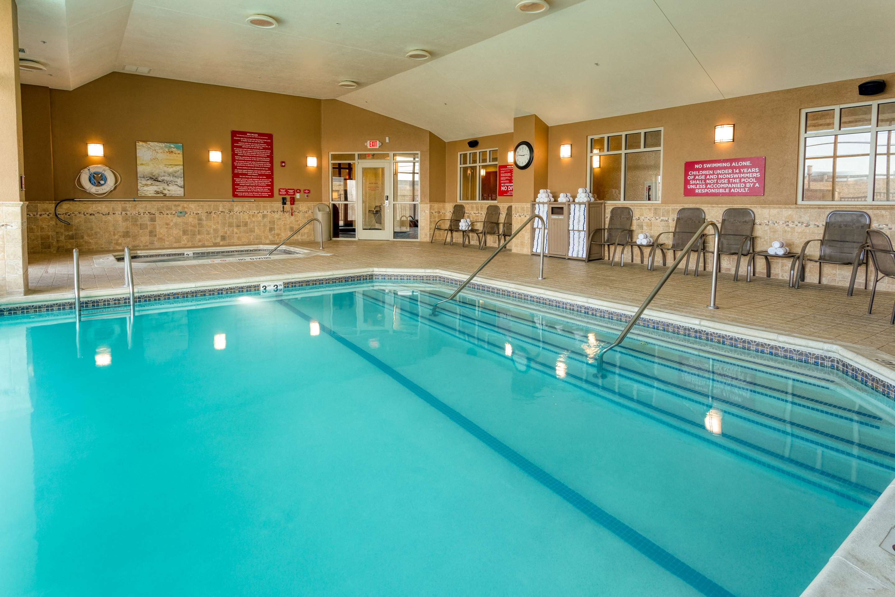 pool | Drury Inn & Suites Indianapolis Northeast
