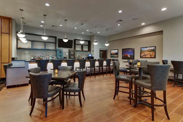 Bar - Drury Inn & Suites Pinnacle Peak Phoenix - I-17, Exit 217