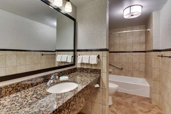  - Drury Inn & Suites Pinnacle Peak Phoenix - I-17, Exit 217