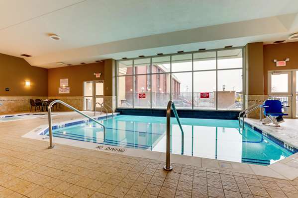 Pool - Drury Inn & Suites Arnold - I-55, Exit 191