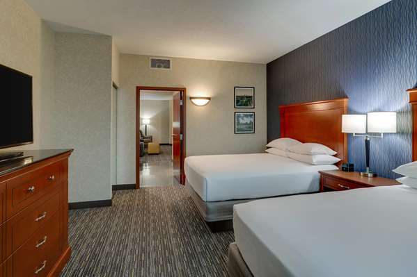 Suite - Drury Inn & Suites Arnold - I-55, Exit 191