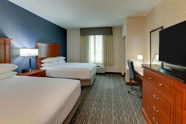 Suite - Drury Inn & Suites Arnold - I-55, Exit 191