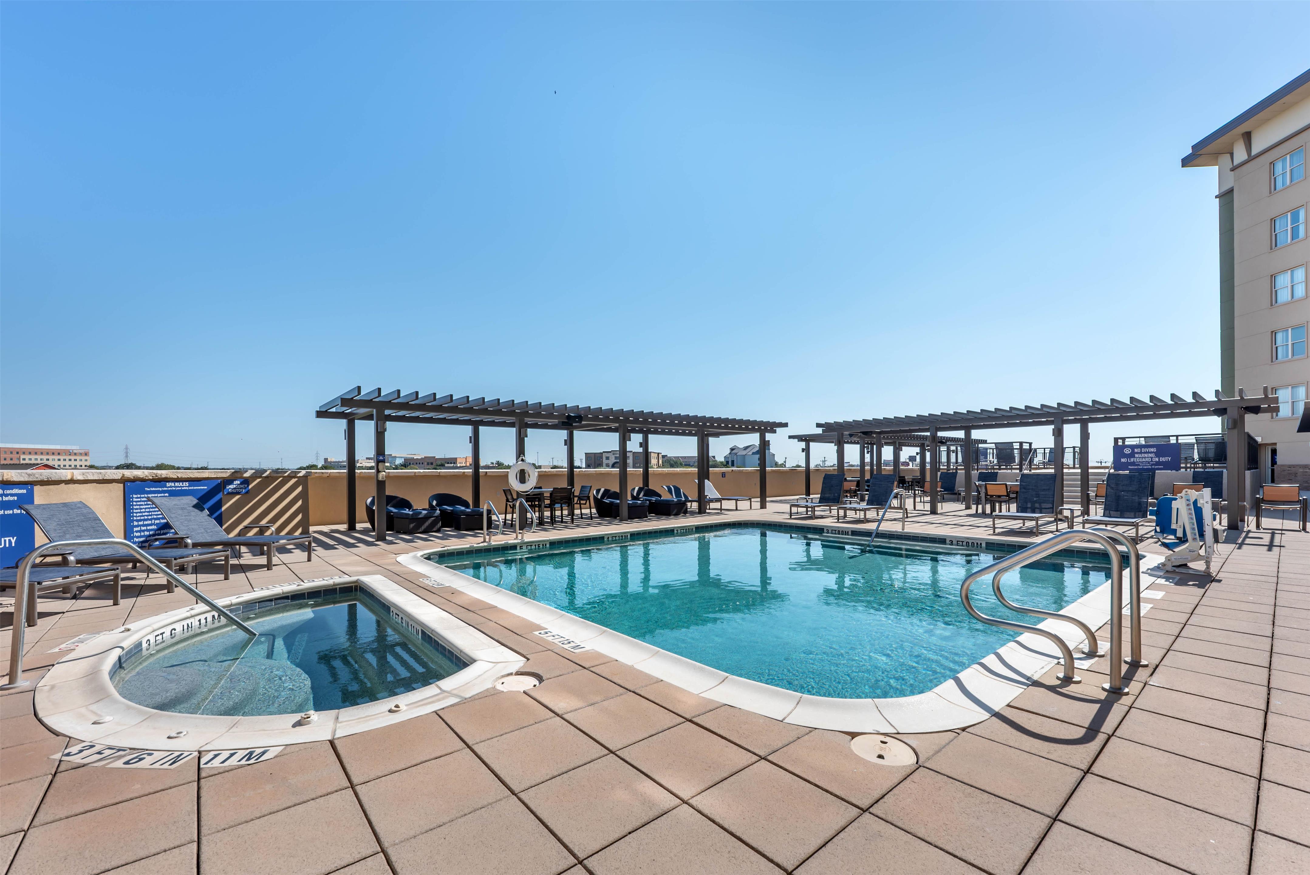 Pool | Drury Plaza Hotel San Antonio North Stone Oak