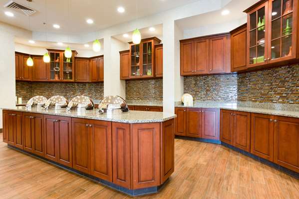 Amenities - Drury Inn & Suites Tempe - I-10, Exit 158