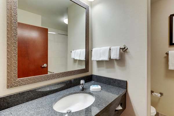  - Drury Inn & Suites Blue Springs - I-70, Exit 17