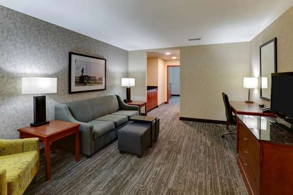  - Drury Inn & Suites Blue Springs - I-70, Exit 17