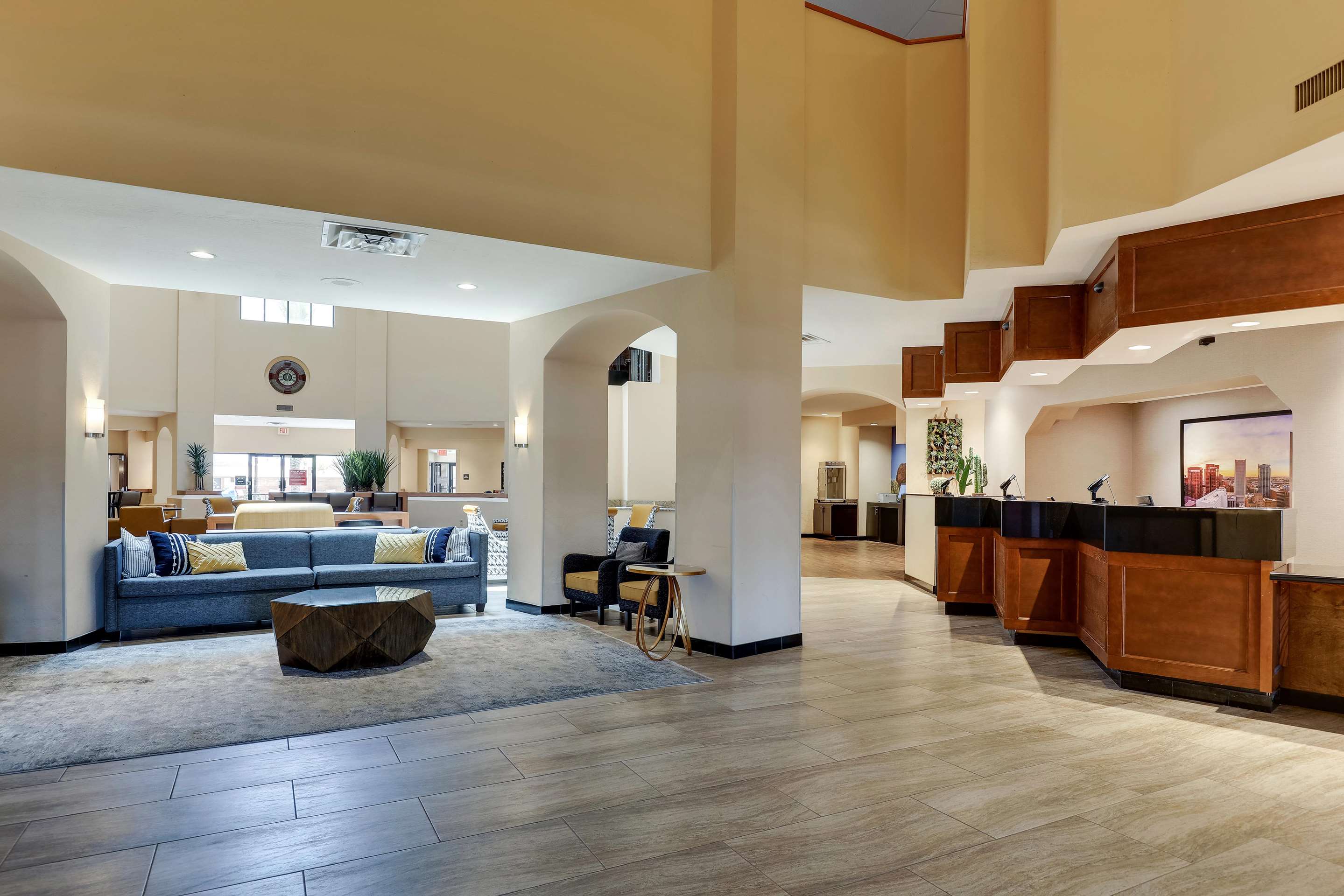 lobby | Drury Inn & Suites Phoenix Airport