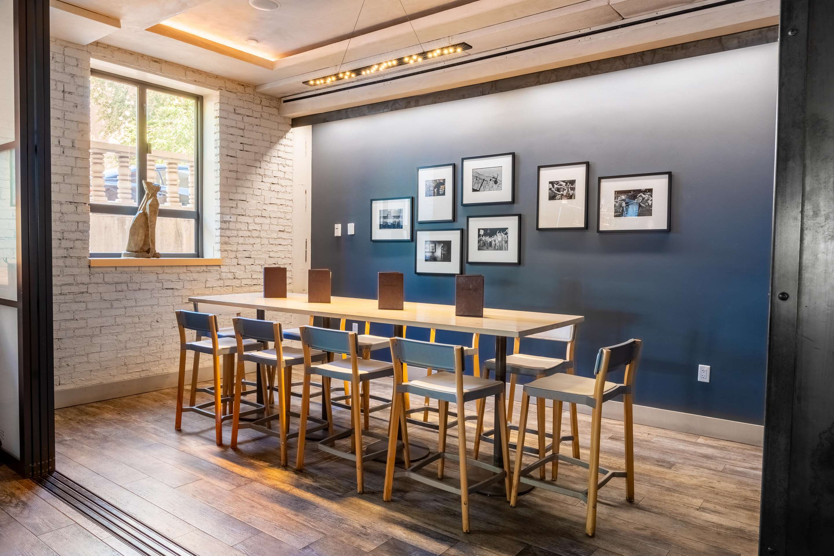 Kitchen Bar | Drury Plaza Hotel in Santa Fe