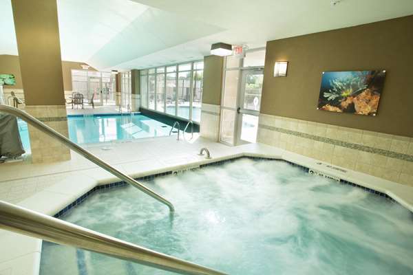 Pool - Drury Inn & Suites Brentwood - I-64, Exit 31B