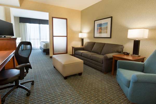  - Drury Inn & Suites Brentwood - I-64, Exit 31B