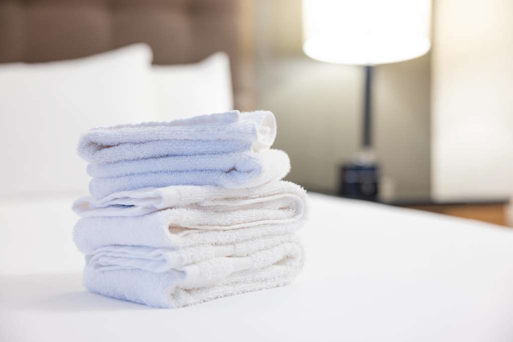 DRURY INN SUITES ST LOUIS BRENTWOOD-guestroom-Guest Room,Guest Room Amenity,On-Site.jpg