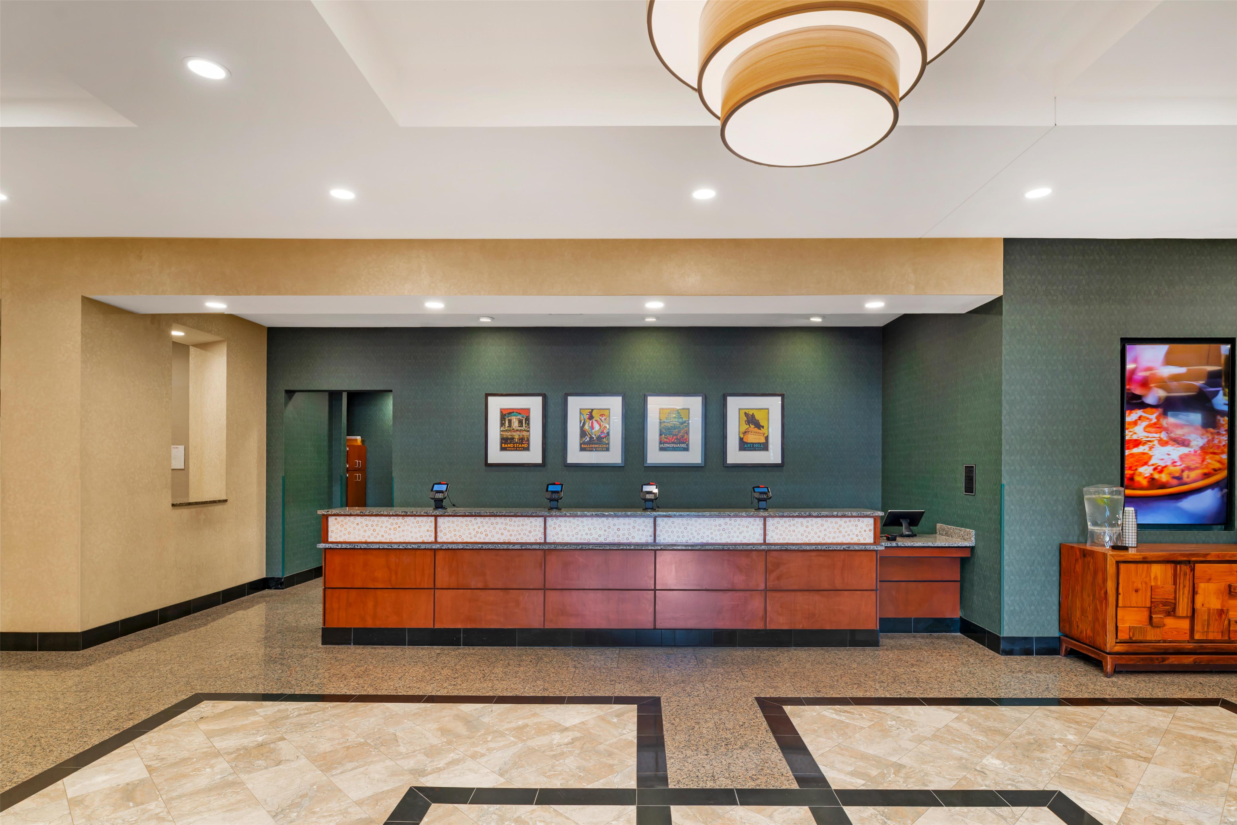 lobby | Drury Inn & Suites St. Louis Brentwood