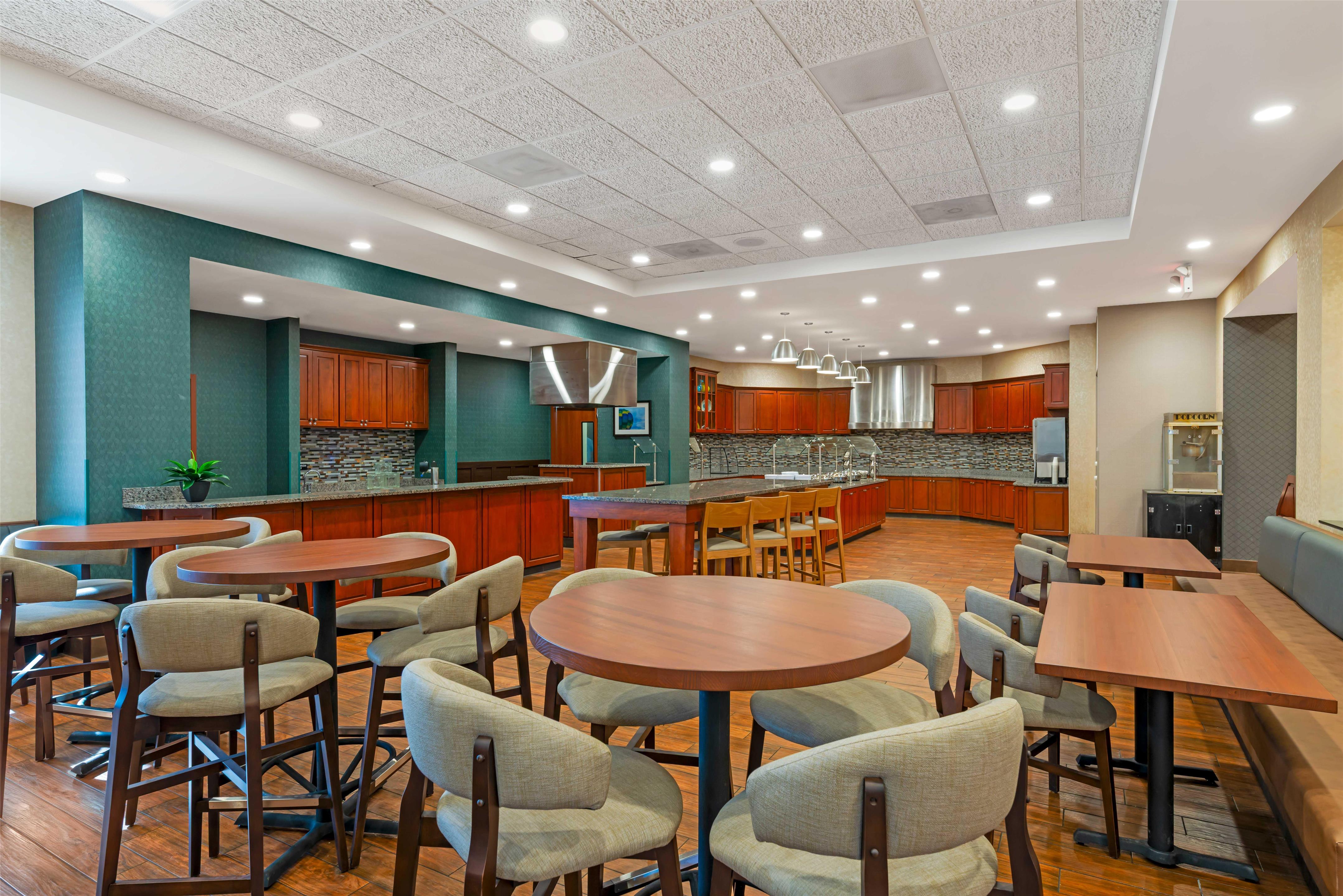 dining | Drury Inn & Suites St. Louis Brentwood