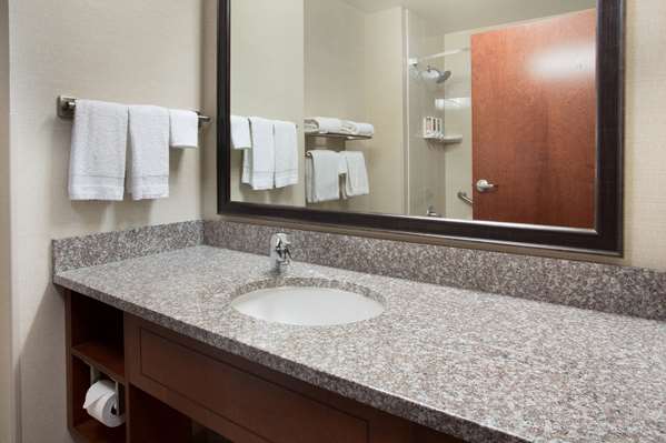  - Drury Inn & Suites Mt Vernon - I-57 & I-64, Exit 95