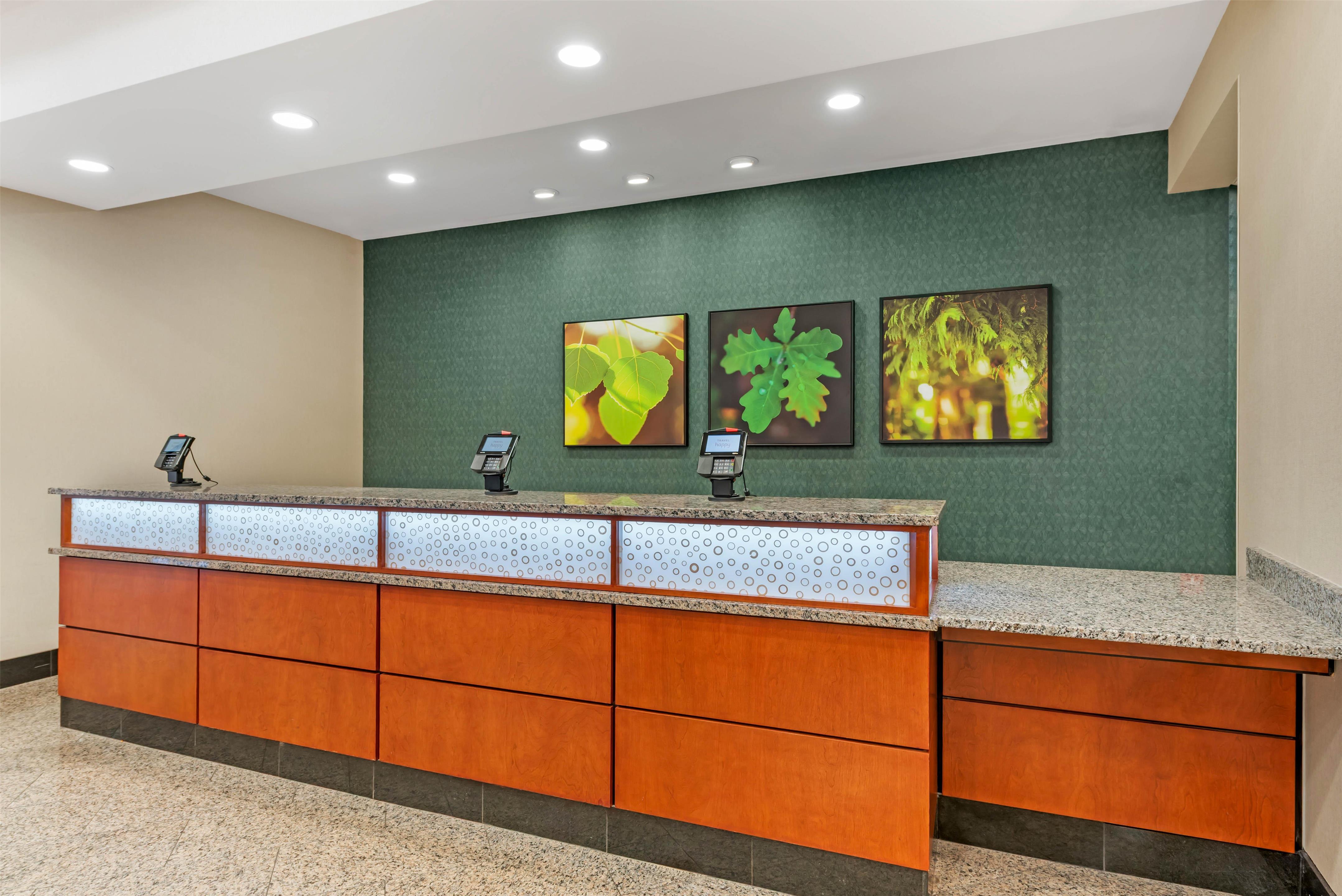 lobby | Drury Inn & Suites Colorado Springs Near the Air Force Academy