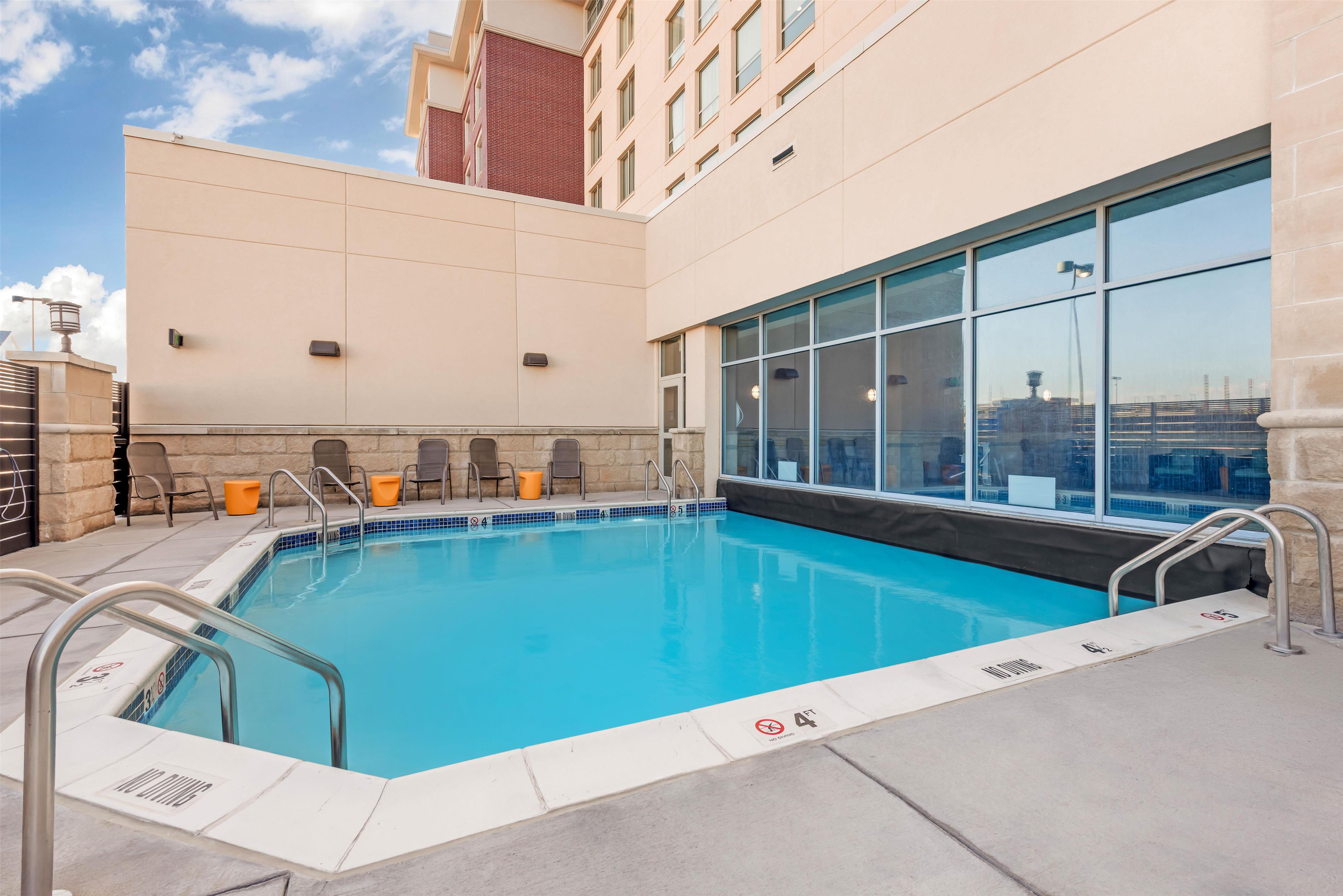 pool | Drury Inn & Suites Colorado Springs Near the Air Force Academy