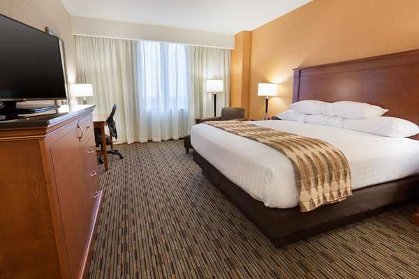 - Drury Plaza Hotel Indianapolis