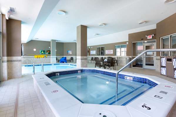 Pool - Drury Inn & Suites Grand Rapids
