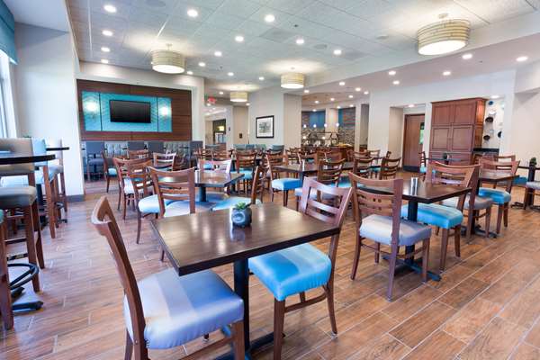 Restaurant - Drury Inn & Suites Grand Rapids