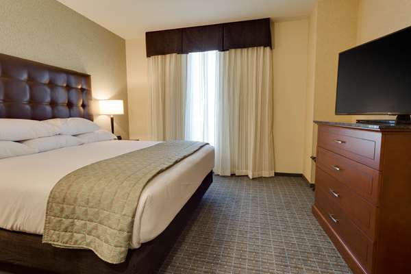  - Drury Plaza Hotel St Charles - I-70, Exit 229B
