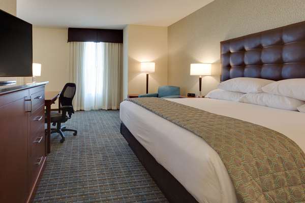  - Drury Plaza Hotel St Charles - I-70, Exit 229B