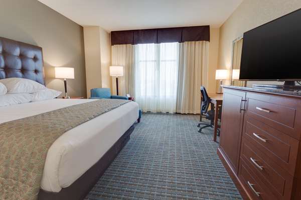  - Drury Plaza Hotel St Charles - I-70, Exit 229B