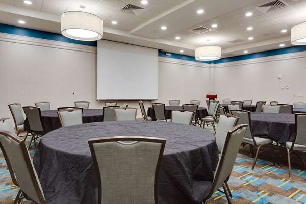  - Drury Plaza Hotel St Charles - I-70, Exit 229B