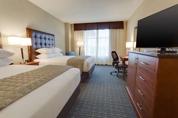  - Drury Plaza Hotel St Charles - I-70, Exit 229B