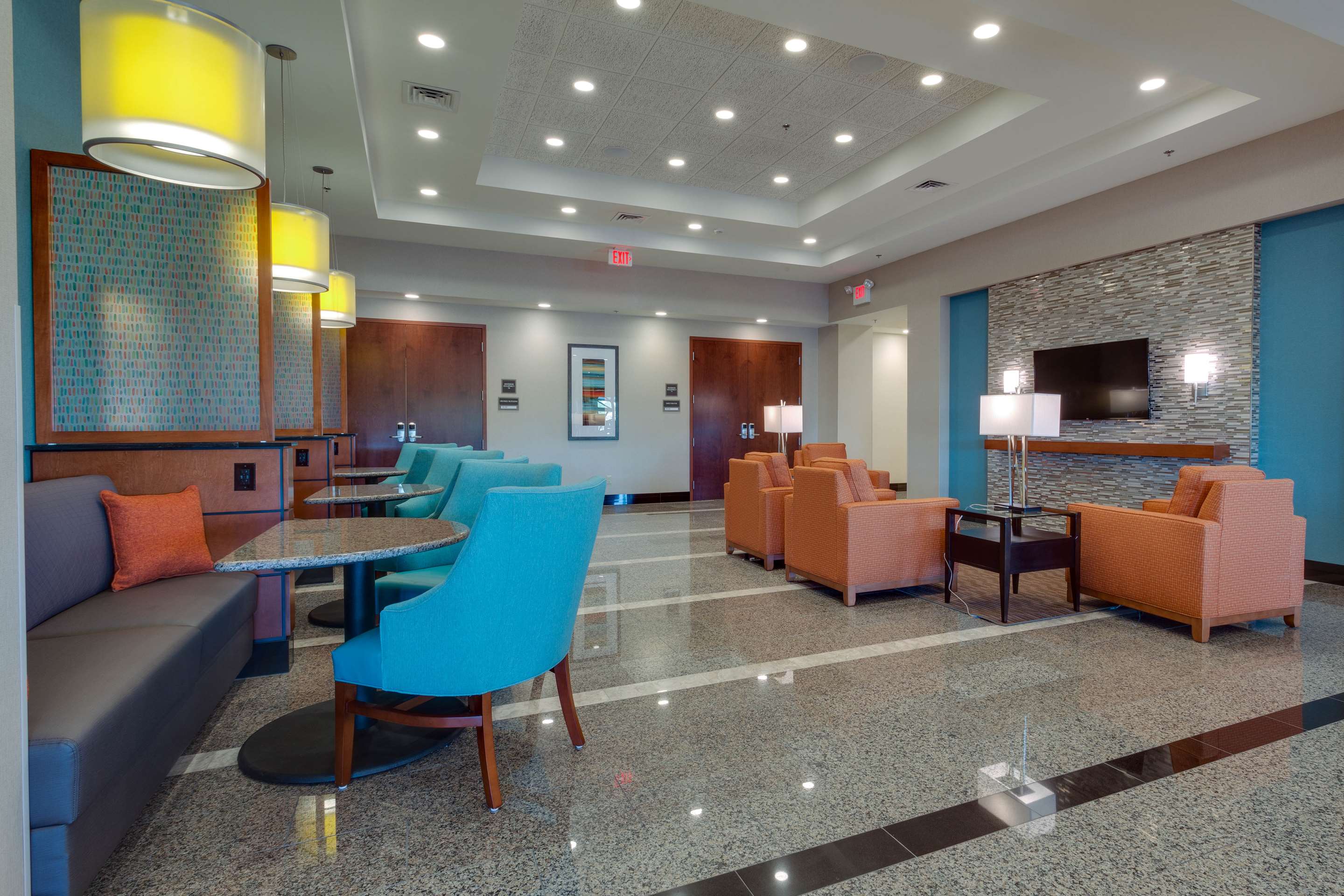 lobby prefunction | Drury Inn & Suites Gainesville