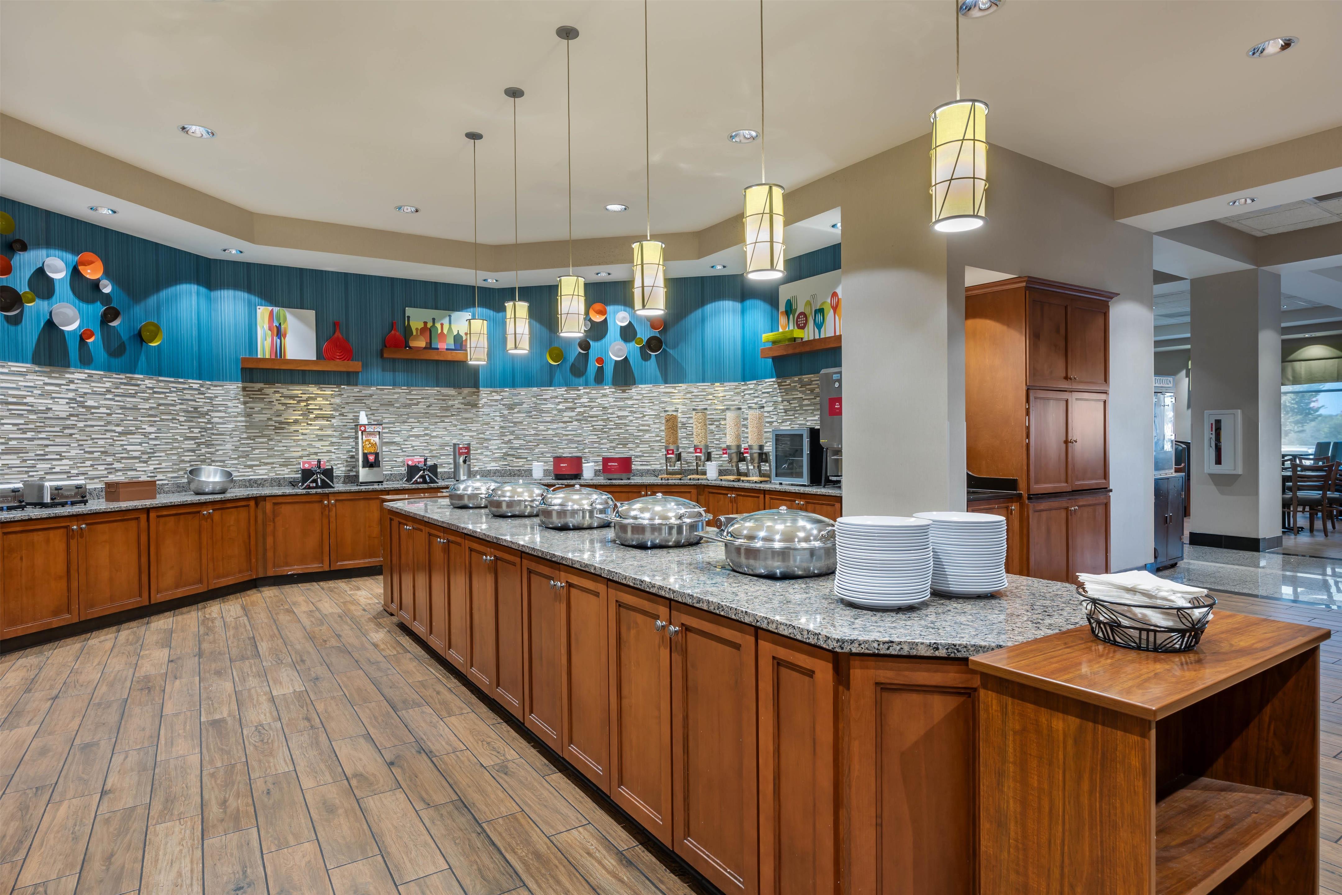 Serving Line | Drury Plaza Hotel Columbia East
