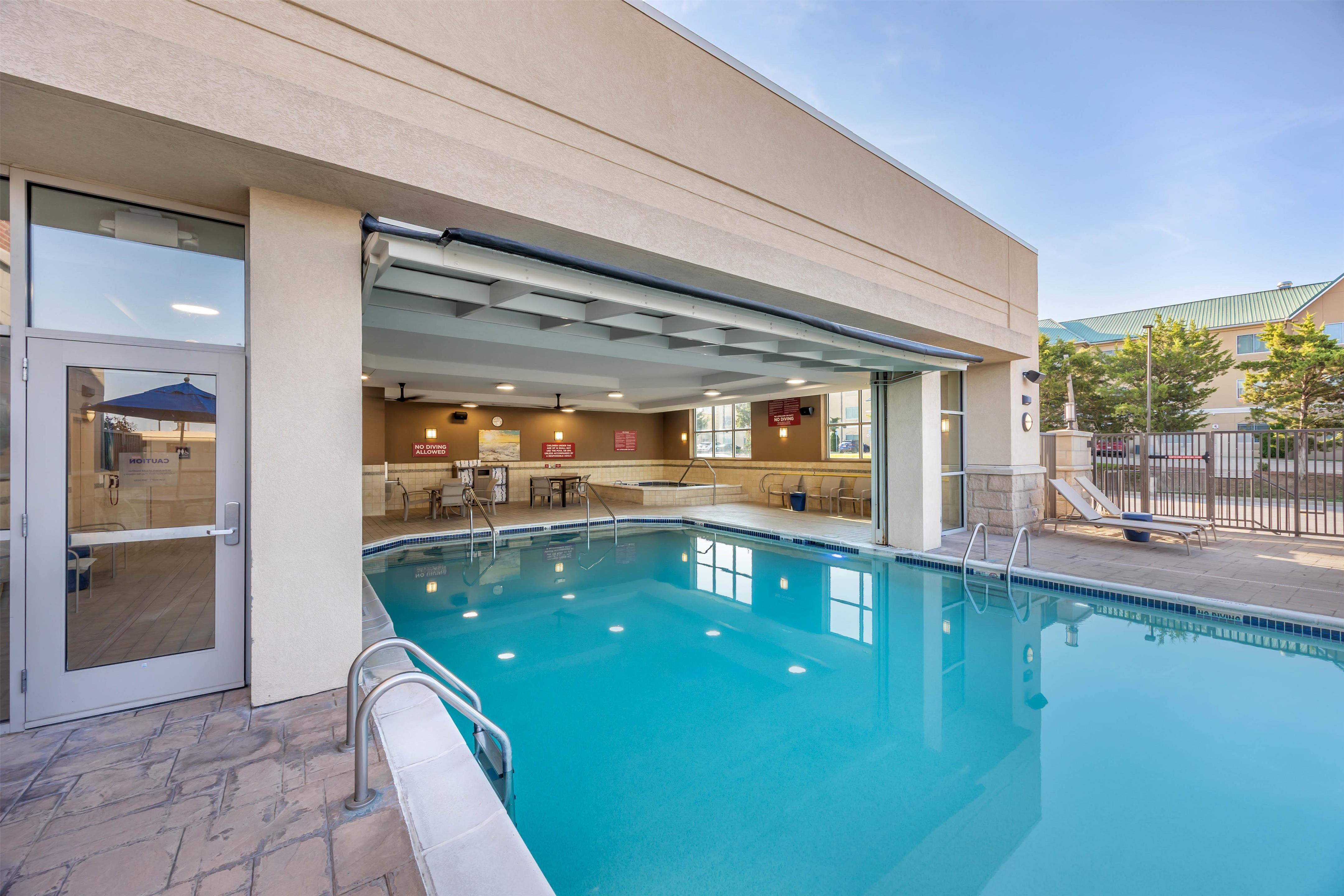 Pool | Drury Plaza Hotel Columbia East