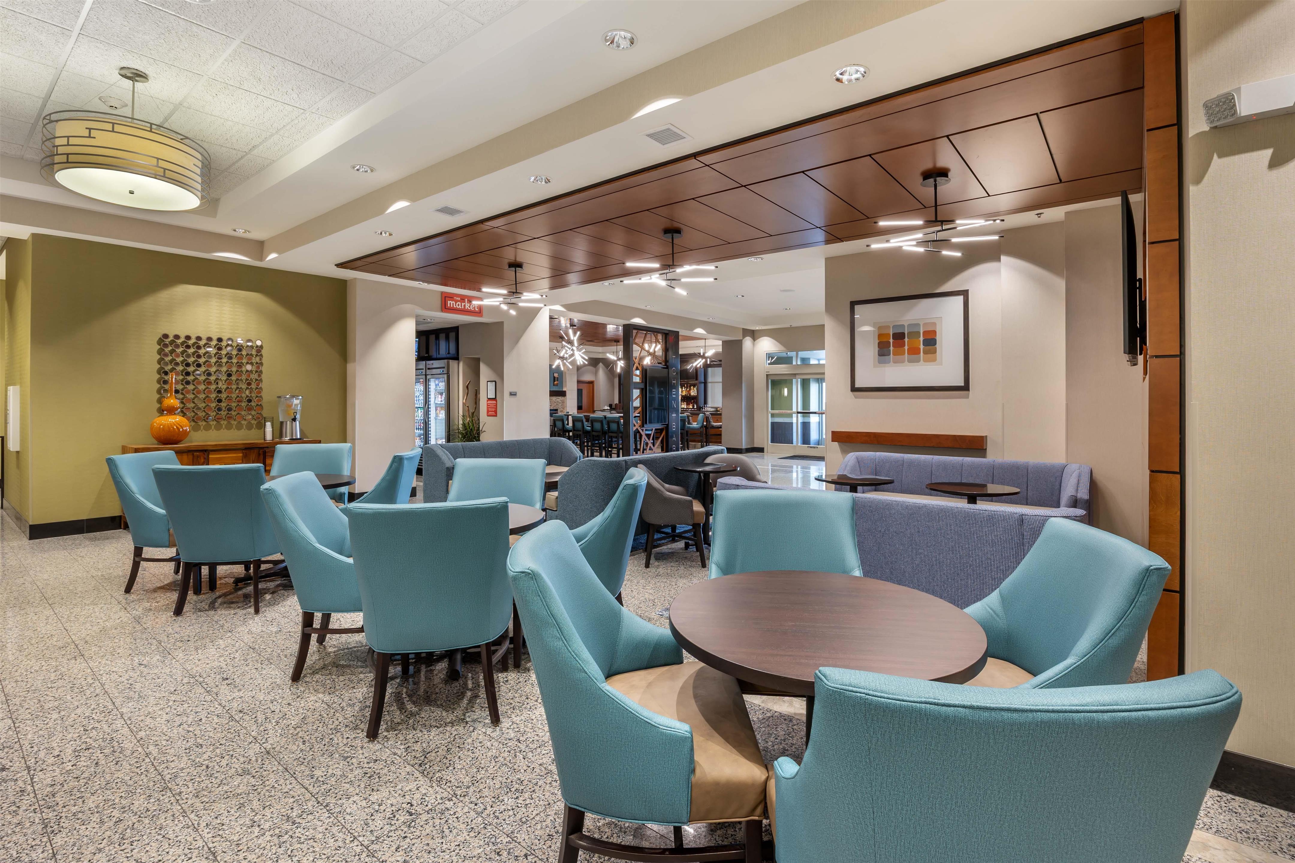Lobby | Drury Plaza Hotel Columbia East
