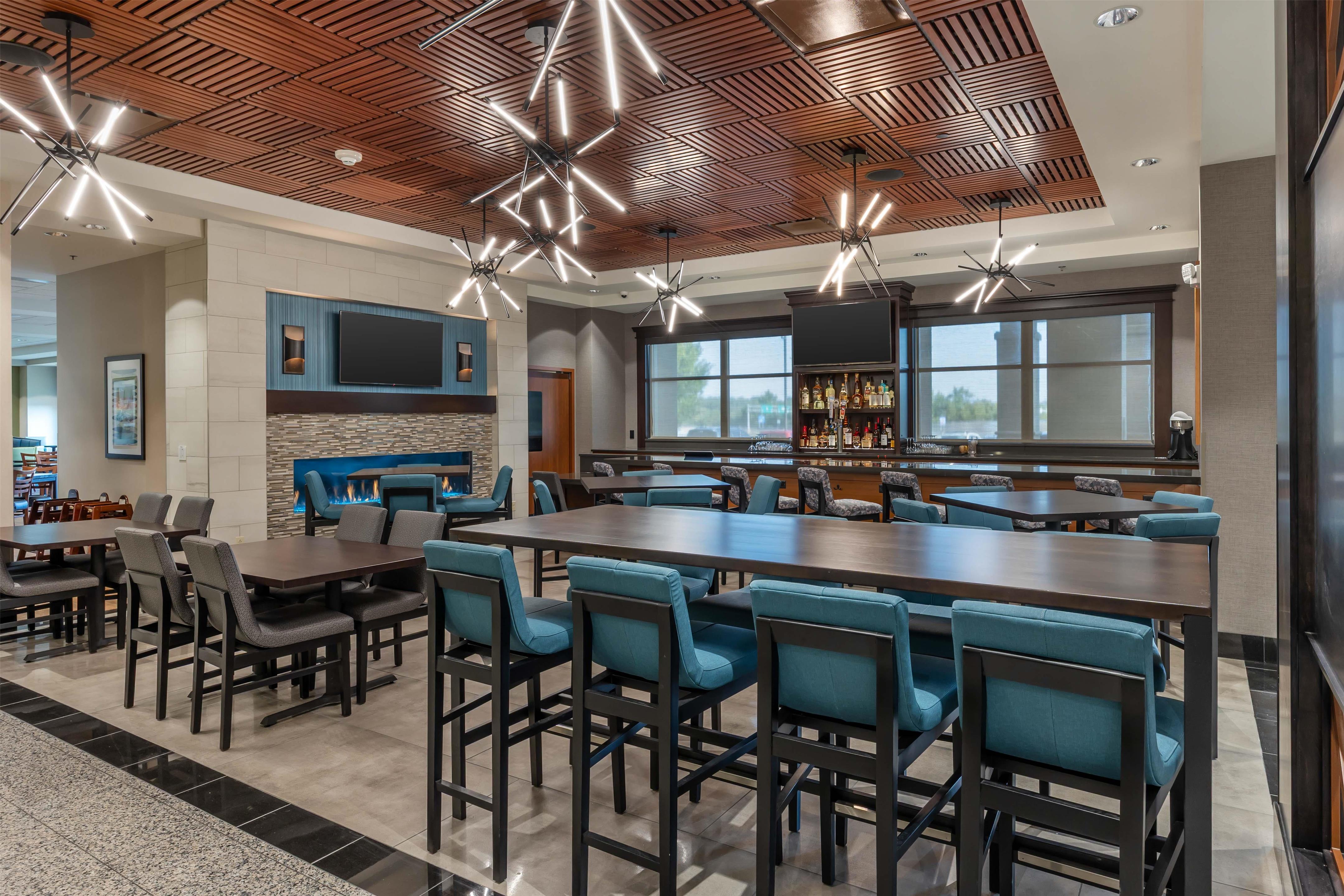 KitchenBar | Drury Plaza Hotel Columbia East