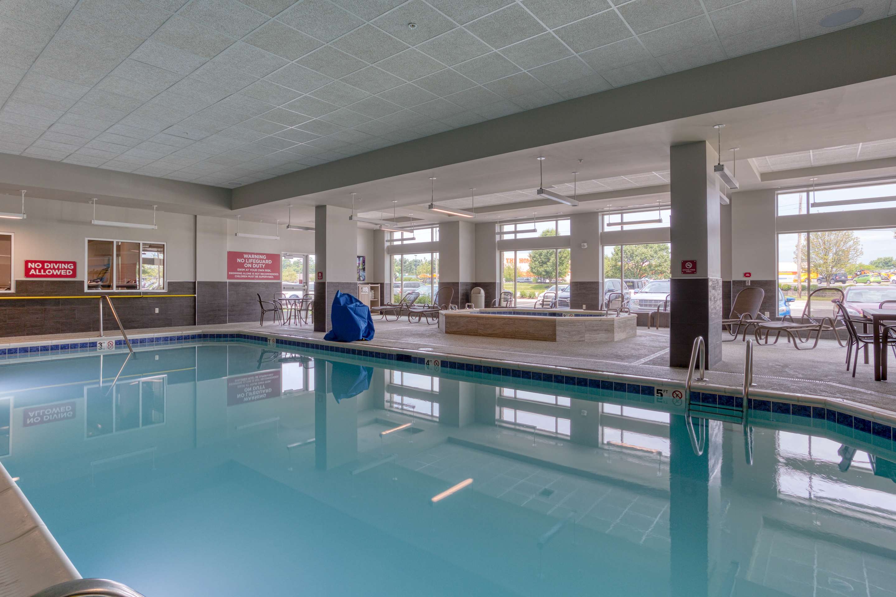 Indoor Pool | Drury Inn & Suites Cincinnati Northeast Mason