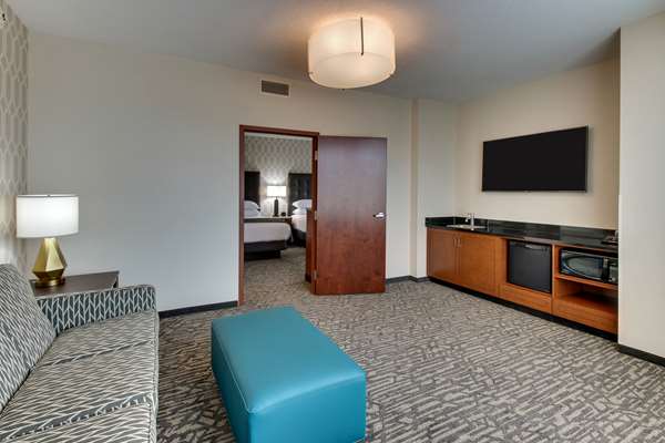  - Drury Plaza Hotel Richmond - I-64, Exit 178