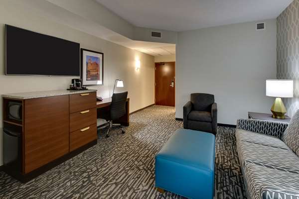  - Drury Plaza Hotel Richmond - I-64, Exit 178