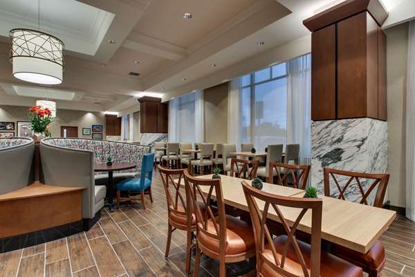 Amenities - Drury Plaza Hotel Richmond - I-64, Exit 178