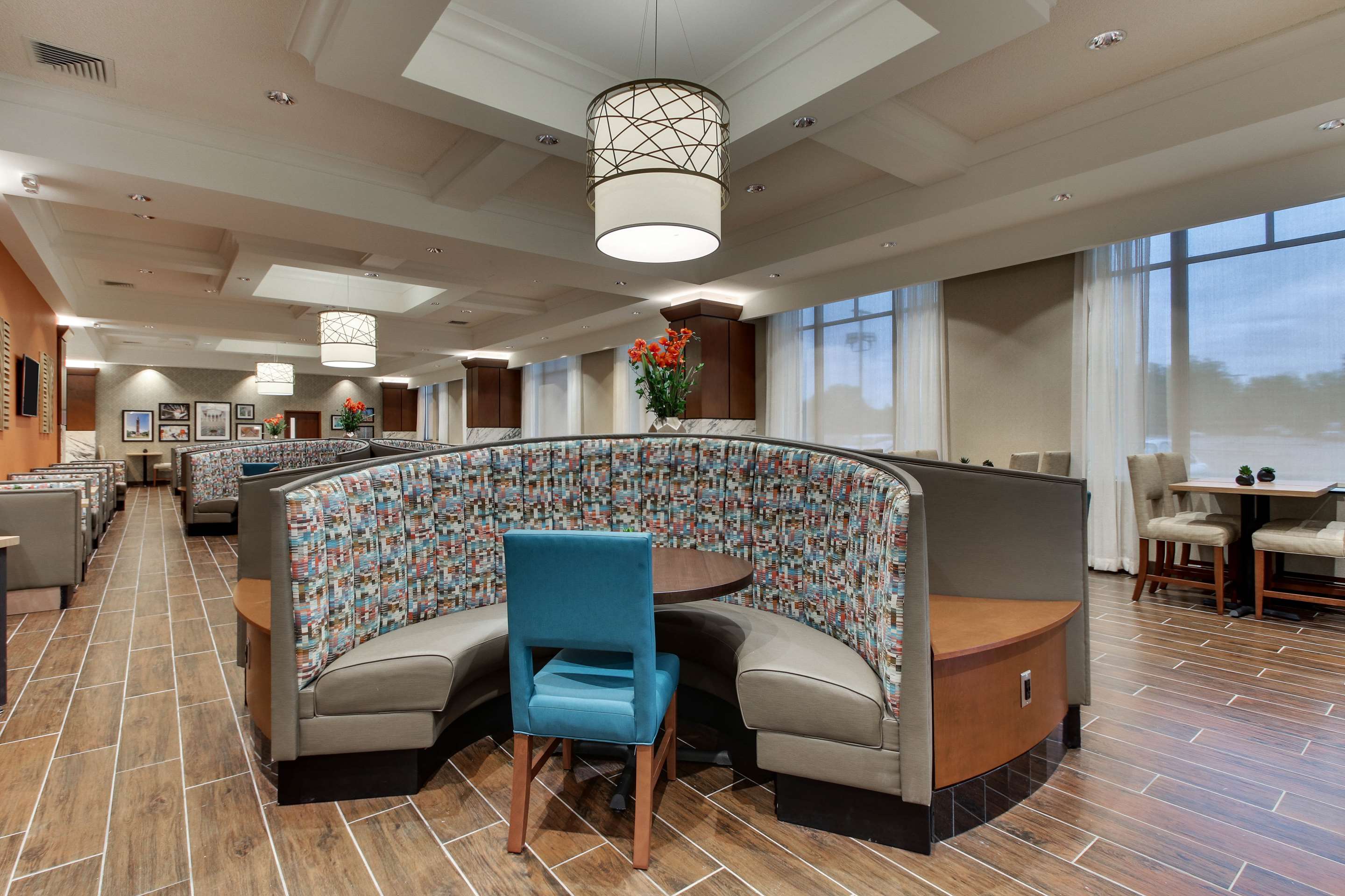 Dining Area | Drury Plaza Hotel Richmond