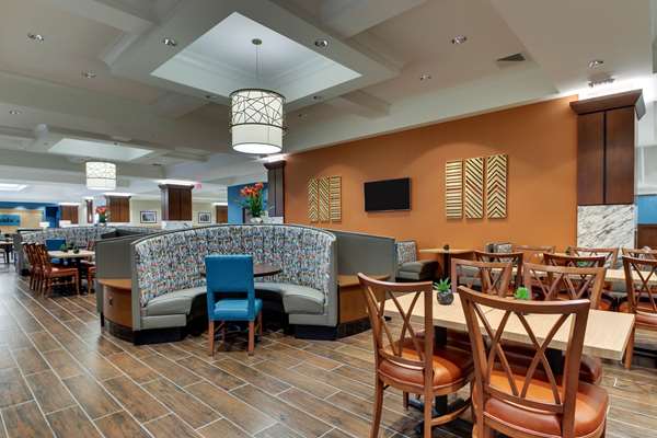 Amenities - Drury Plaza Hotel Richmond - I-64, Exit 178