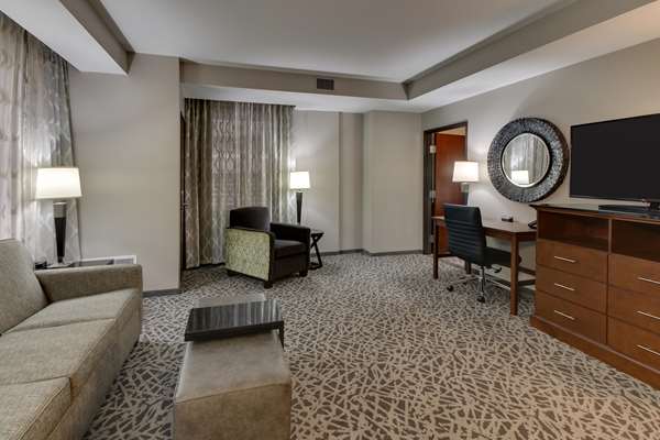 Suite - Drury Plaza Hotel Downtown Milwaukee - I-794, Exit 1E