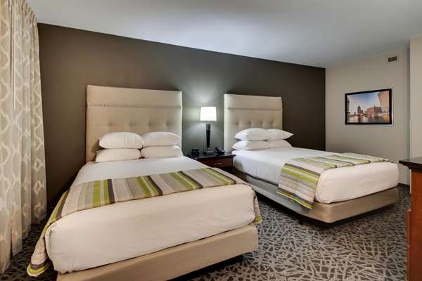 Suite - Drury Plaza Hotel Downtown Milwaukee - I-794, Exit 1E
