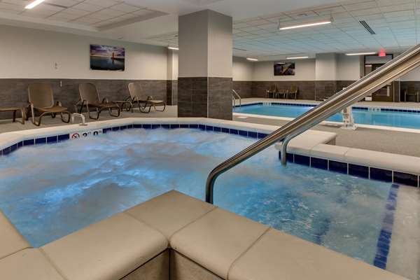 Pool - Drury Plaza Hotel Downtown Milwaukee - I-794, Exit 1E